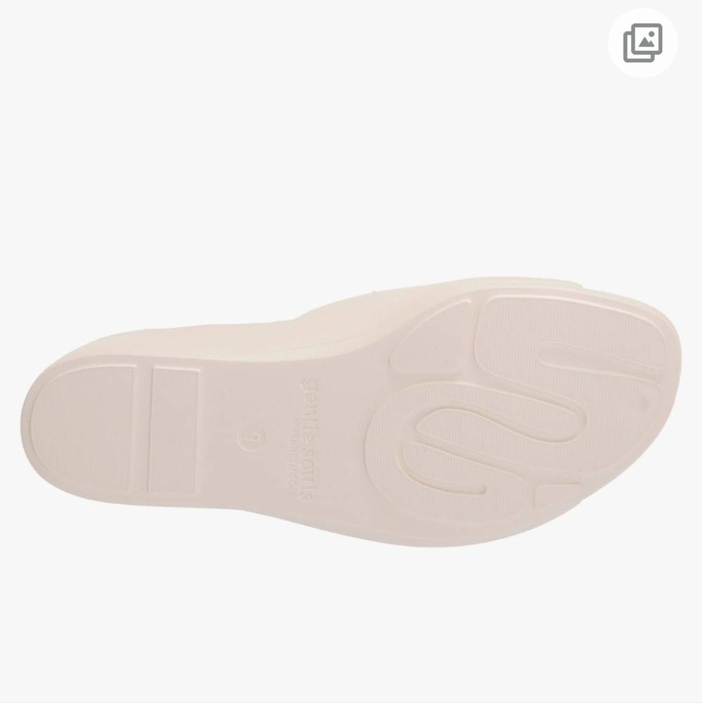 Gentle Souls by Kenneth Cole Women's Gisele Eva Wedge Sandal Eggshell Size 8 - Picture 8 of 9